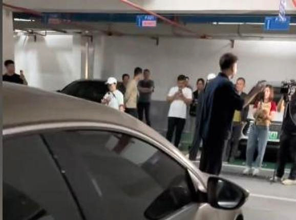 人民网三评“霸停风波”之一：和解胜过“纠结”